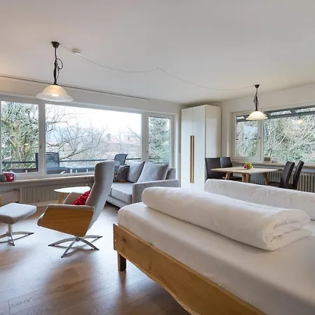 Bakker Apartment *